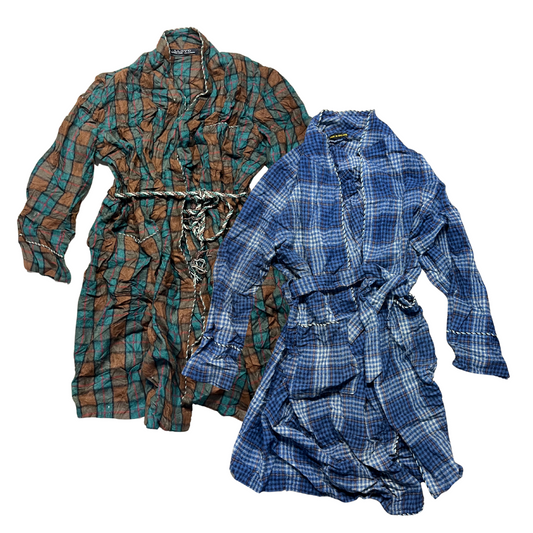 25 x WOOL ROBES/GOWNS — Solent Vintage Wholesale